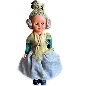 Vintage Traditional Costume Doll St Gilgen, Austria, Salzkammergut